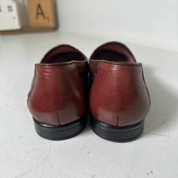 Trotters Women’s 8.5W Burgundy Woven Leather Loafers Comfort Slip-On Flats - Picture 6 of 8